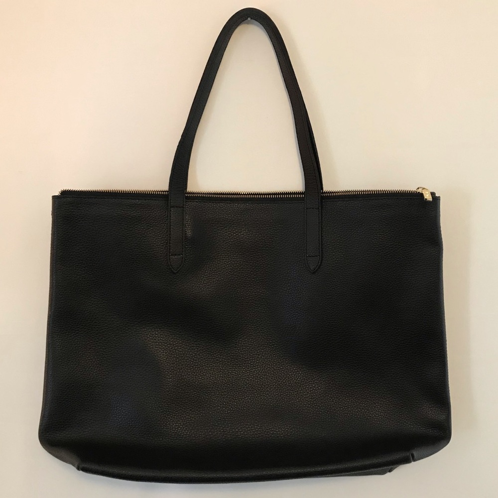Cuyana Classic Leather Zip Tote